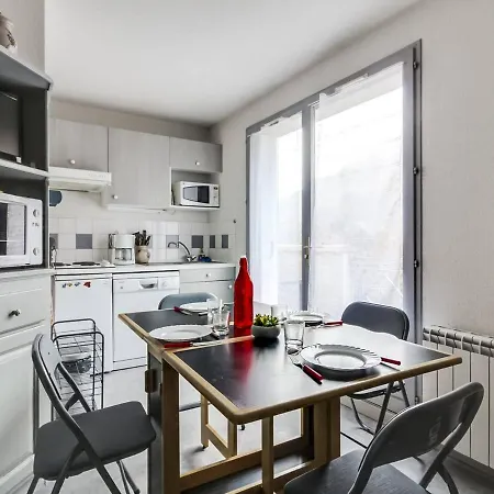 Apartamento 6 Pers Avec Balcon Et Parking à - Fr-1-403-20 *